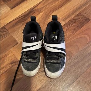 Nike Trout Cleats, Size Youth 12C